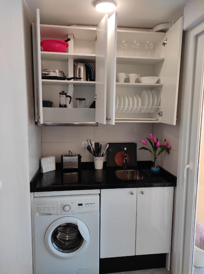 Estudio Recien Reformado En Primera Linea De Playa Appartement Benalmádena Buitenkant foto