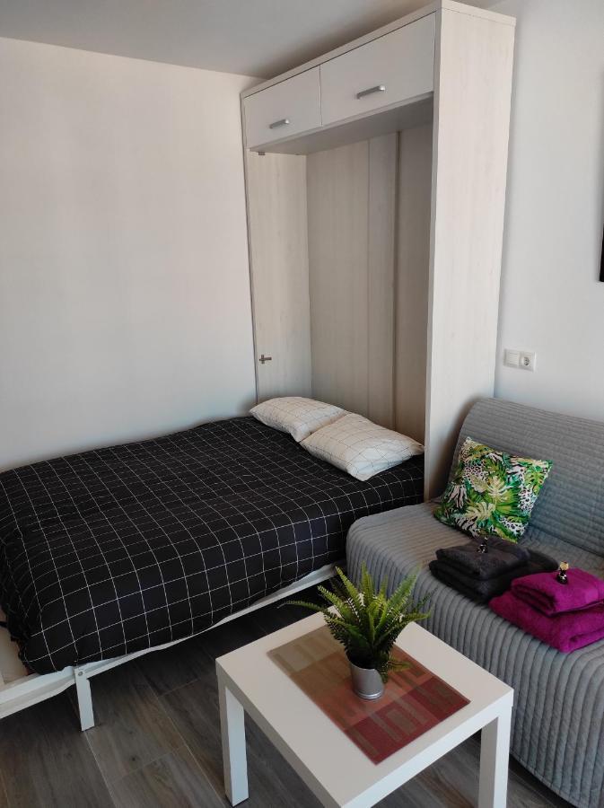 Estudio Recien Reformado En Primera Linea De Playa Appartement Benalmádena Buitenkant foto