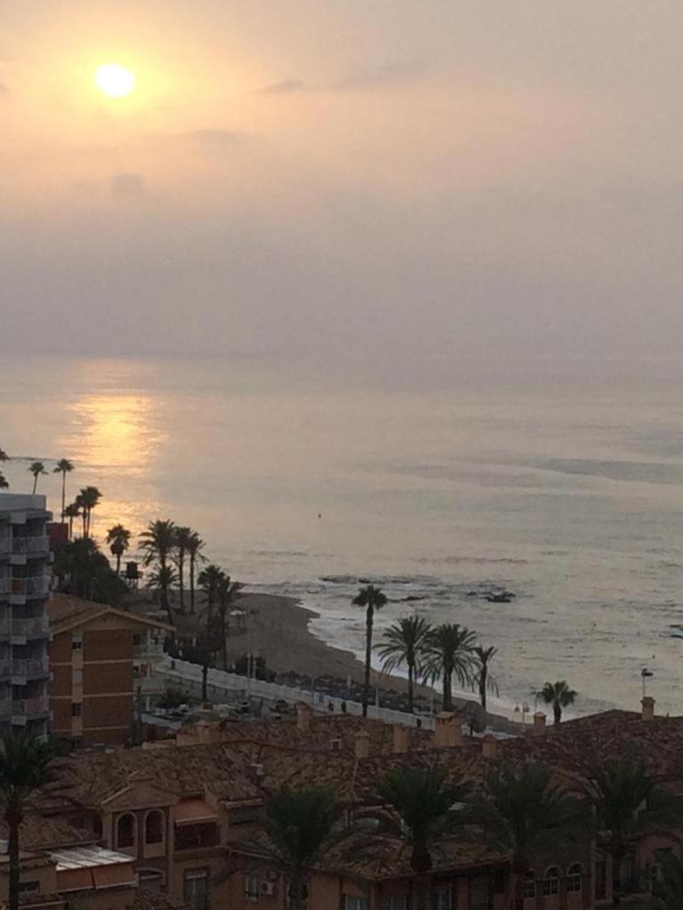 Estudio Recien Reformado En Primera Linea De Playa Appartement Benalmádena Buitenkant foto