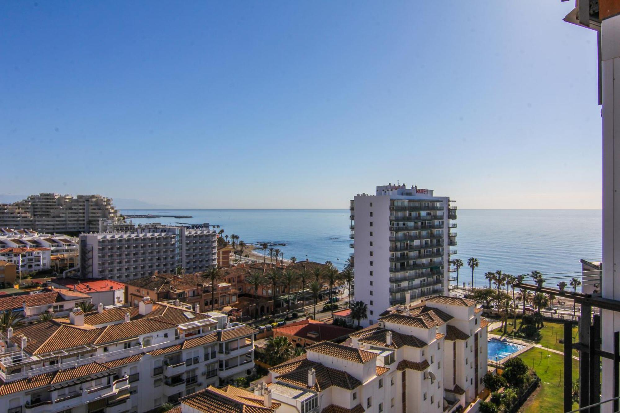 Estudio Recien Reformado En Primera Linea De Playa Appartement Benalmádena Buitenkant foto