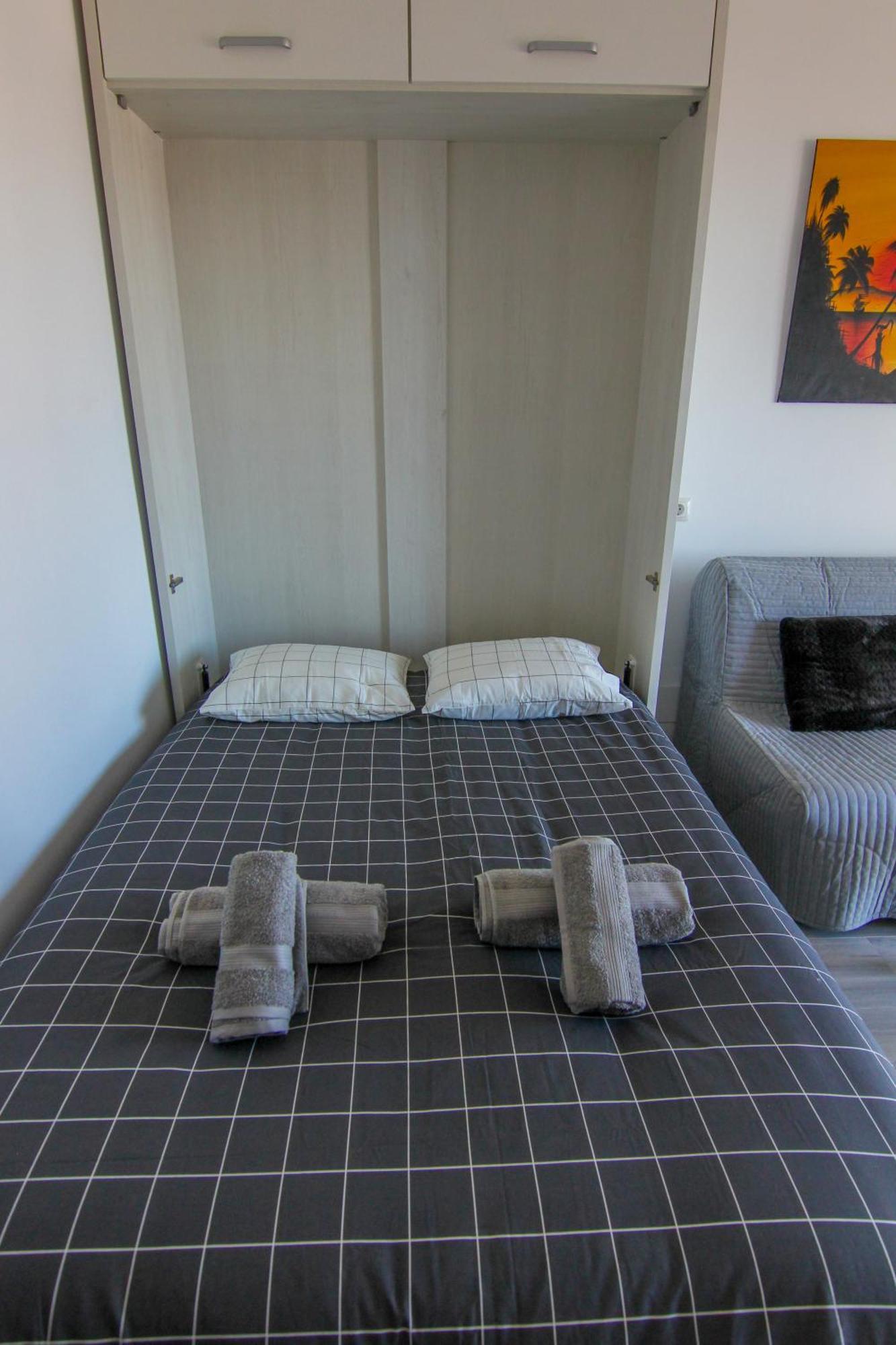 Estudio Recien Reformado En Primera Linea De Playa Appartement Benalmádena Buitenkant foto